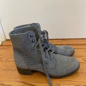 American rag women’s boots 8.5
